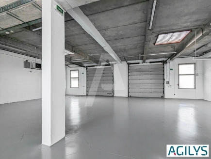 Activités / entrepôts à louer – LA VERRIERE (78320) – 3