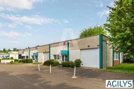 Activités / entrepôts à louer – TRAPPES (78190) – 2