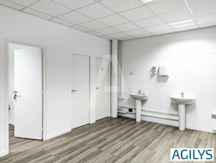 Activités / entrepôts à louer – VERRIERES LE BUISSON (91370) – 5