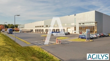 Activités / entrepôts à louer – COMBS LA VILLE (77380) – 3