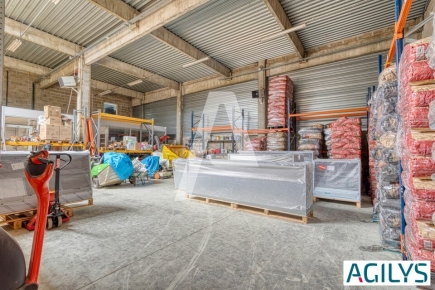 Activités / entrepôts à louer – SAINT THIBAULT DES VIGNES (77400) – 1