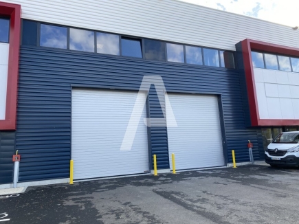 Activités / entrepôts à louer – CHANTELOUP EN BRIE (77600) – 3