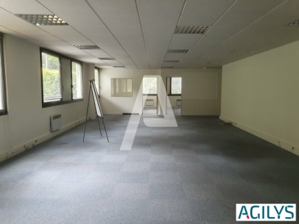 Activités / entrepôts à louer – CHAMPS-SUR-MARNE (77420) – 5