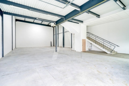 Activités / entrepôts à louer – CHANTELOUP EN BRIE (77600) – 2