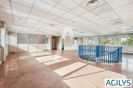 Activités / entrepôts à louer – SAINT-THIBAULT-DES-VIGNES (77400) – 1