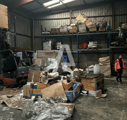 Activités / entrepôts à louer – MORANGIS (91420) – 1