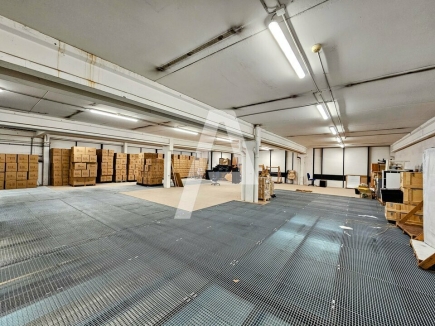 Activités / entrepôts à louer – VILLEBON-SUR-YVETTE (91140) – 2