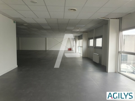 Activités / entrepôts à louer – CHAMPIGNY-SUR-MARNE (94500) – 2