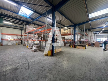 Activités / entrepôts à louer – IVRY SUR SEINE (94200) – 1