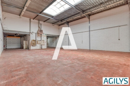 Activités / entrepôts à louer – VILLEJUIF (94800) – 3