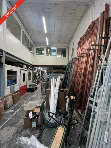 Activités / entrepôts à vendre – IVRY-SUR-SEINE (94200) – 2