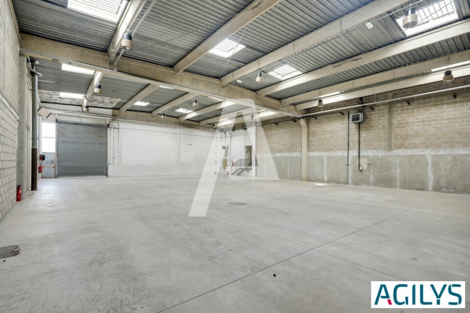 Activités / entrepôts à louer – PALAISEAU (91120) – 1