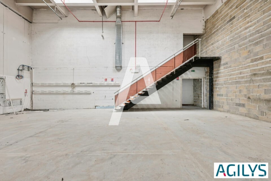 Activités / entrepôts à louer – RUNGIS (94150) – 1