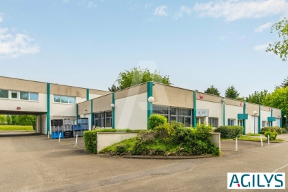 Activités / entrepôts à louer - TRAPPES – Photo 1