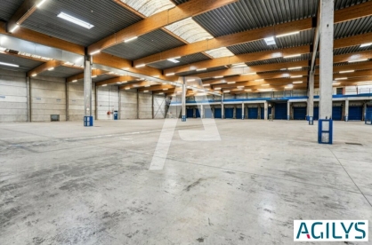 Activités / entrepôts à louer - SAINT-THIBAULT-DES-VIGNES – Photo 1