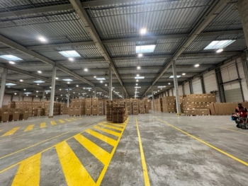 Photo – Location de 11 000m² d'entrepôts et bureaux à Moissy Cramayel
