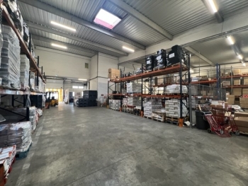 Photo – Location de 348m² d'entrepôts et bureaux à Vitry sur seine