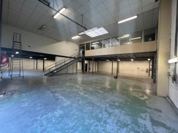 Photo – Location de 828m² d'entrepôts et bureaux à la société NCAPS à Ivry sur seine
