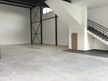 Photo – AGILYS installe une société dans l'import export à Viry Chatillon sur un lot de 506m²