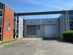 Photo – Location de 276m² d'entrepôts et bureaux à la société OKARRE à Saint Thibaut des Vignes