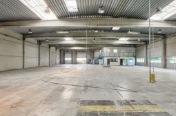 Photo – OFFRE à la location : 1331 m² à Chilly-Mazarin (91)