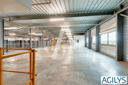 Activités / entrepôts à louer – VILLEPARISIS (77270) – 1