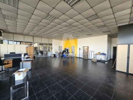 Locaux commerciaux à louer – MILLY-LA-FORÊT (91490) – 3