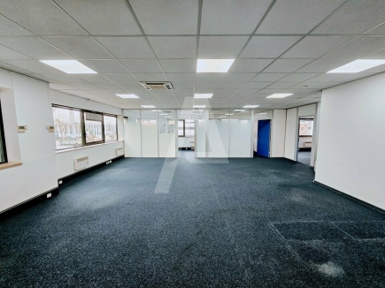 Bureaux à louer – VILLEBON SUR YVETTE (91140) – 3
