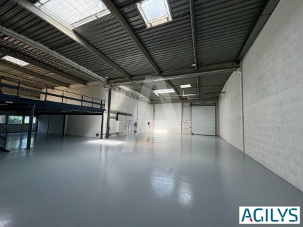 Activités / entrepôts à louer – MASSY (91300) – 1