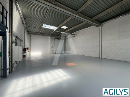 Activités / entrepôts à louer – MASSY (91300) – 3