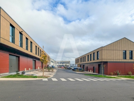 Activités / entrepôts à vendre – MARCOUSSIS (91460) – 1