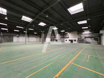 Activités / entrepôts à louer – PALAISEAU (91120) – 2