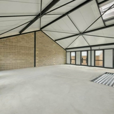 Activités / entrepôts à vendre – MARCOUSSIS (91460) – 5