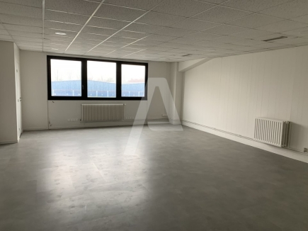 Activités / entrepôts à louer – SAINT SOUPPLETS (77165) – 2