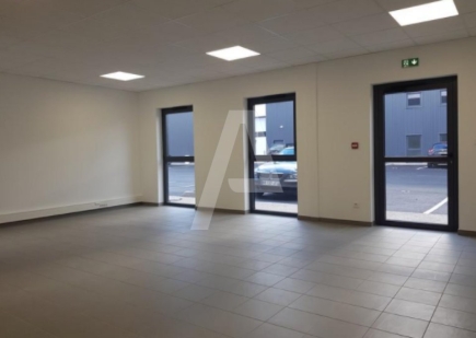 Activités / entrepôts à louer – CROISSY BEAUBOURG (77183) – 3