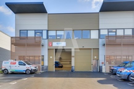 Activités / entrepôts à vendre – BAILLY ROMAINVILLIERS (77700) – 2