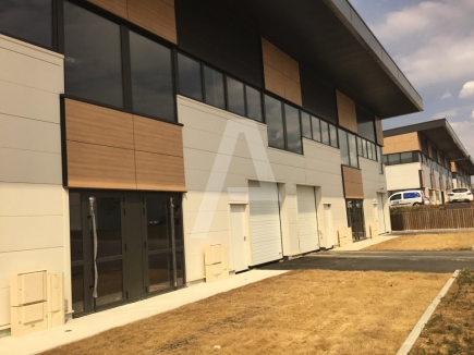Activités / entrepôts à louer – BUSSY SAINT GEORGES (77600) – 2