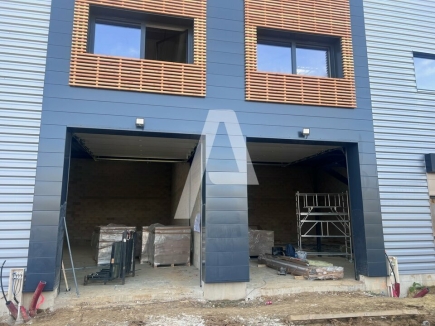 Activités / entrepôts à louer – BUSSY SAINT GEORGES (77600) – 2