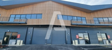 Activités / entrepôts à vendre – MOISSY CRAMAYEL (77550) – 2