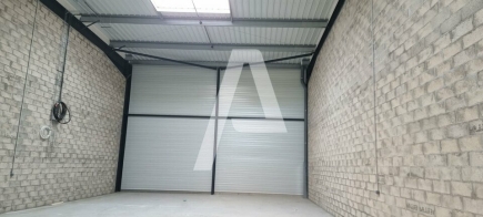 Activités / entrepôts à vendre – MOISSY CRAMAYEL (77550) – 1