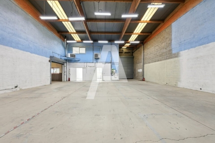 Activités / entrepôts à louer – EMERAINVILLE (77184) – 1