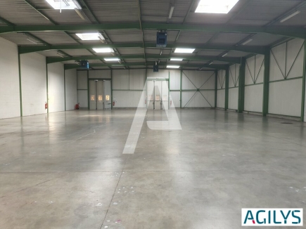 Activités / entrepôts à louer – SAINT-THIBAULT-DES-VIGNES (77400) – 5