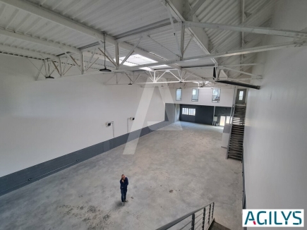 Activités / entrepôts à louer – VAUX LE PENIL (77000) – 5