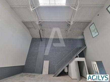 Activités / entrepôts à louer – VAUX LE PENIL (77000) – 3