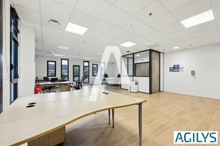 Activités / entrepôts à louer – SERRIS (77700) – 2