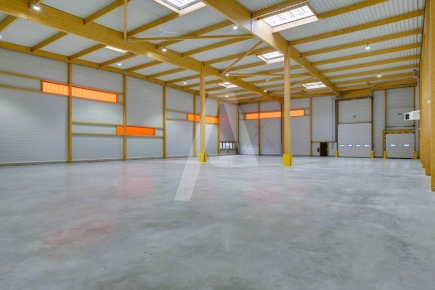 Activités / entrepôts à louer – BRIE COMTE ROBERT (77170) – 3
