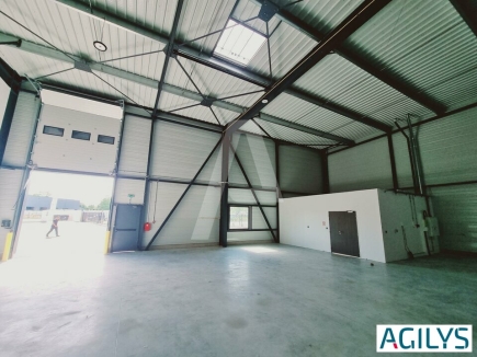 Activités / entrepôts à louer – SAVIGNY LE TEMPLE (77176) – 2
