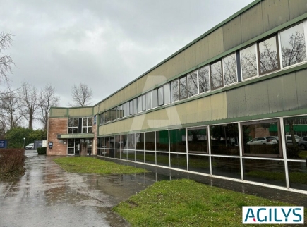 Activités / entrepôts à louer – SAINT-THIBAULT-DES-VIGNES (77400) – 2