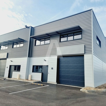 Activités / entrepôts à louer – LIEUSAINT (77127) – 3