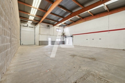 Activités / entrepôts à louer – EMERAINVILLE (77184) – 3